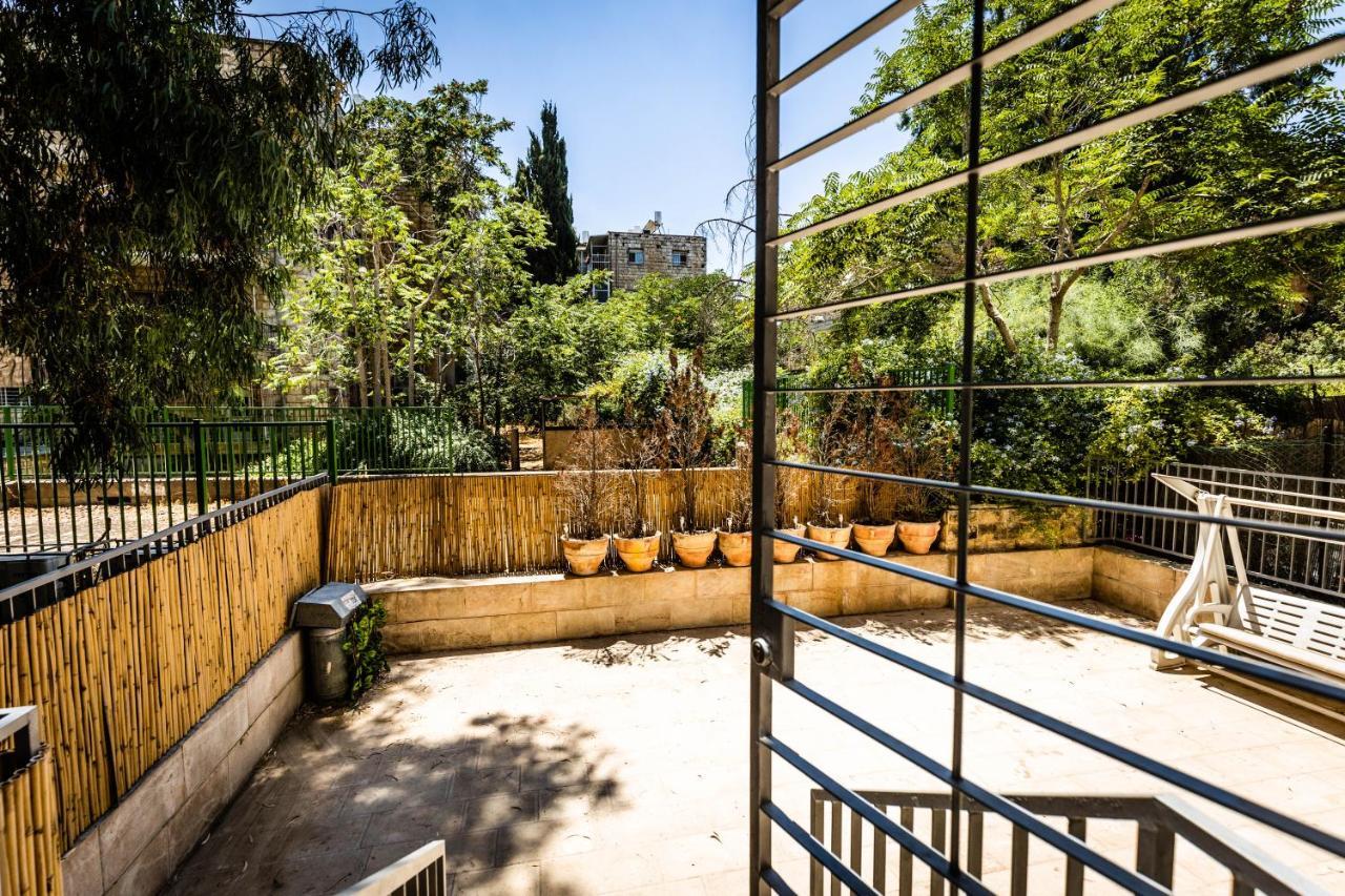 Central On Hapalmach- 3-Bdr Apartment Jerusalem Exterior foto